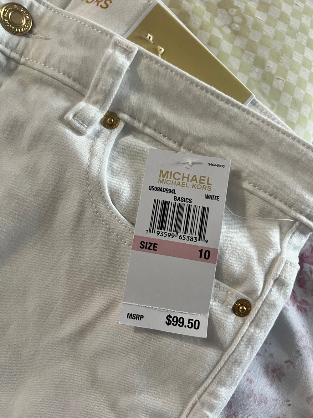 Michael Kors White Cropped Women's Jeans with Gold Hardware - Picture 2 of 10